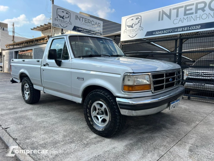 F-1000 2.5 XLT 4X2 CS 8V Turbo