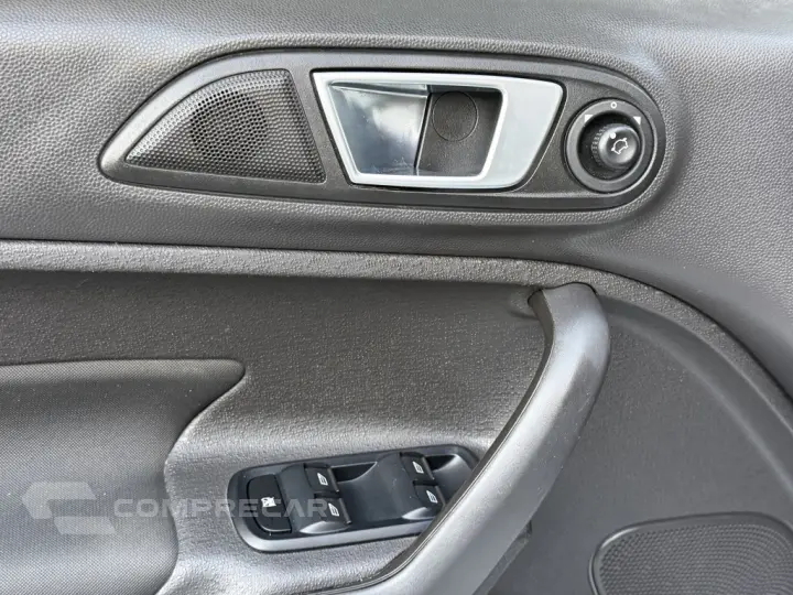 FIESTA 1.6 SE SEDAN 16V FLEX 4P POWERSHIFT