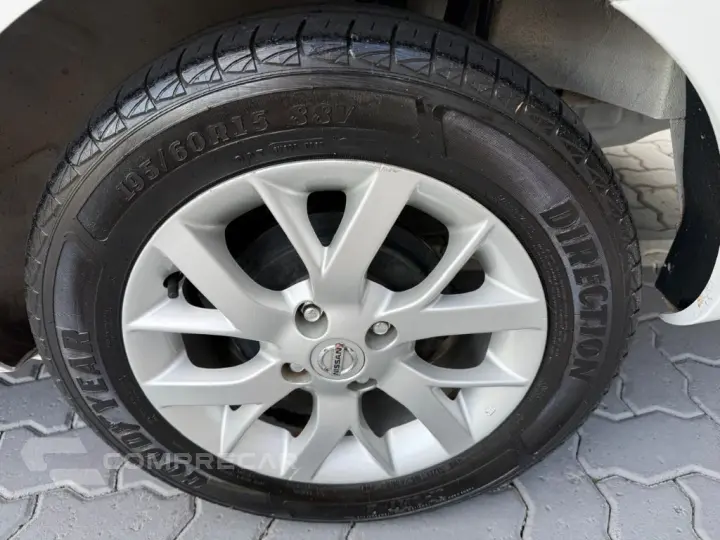 VERSA SV 1.6 16V FlexStart 4p Aut.