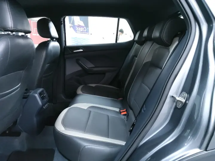 T-CROSS 1.0 200 TSI TOTAL FLEX COMFORTLINE AUTOMÁTICO