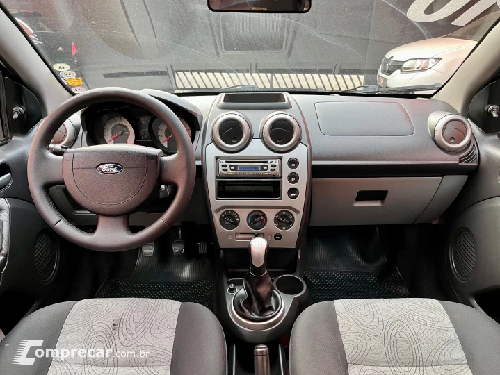 FIESTA 1.6 MPI Sedan 8V