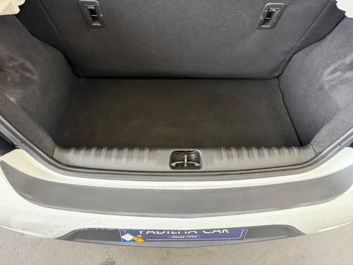 ONIX HATCH ADVANTAGE 1.4 8V Flex 5p Aut.