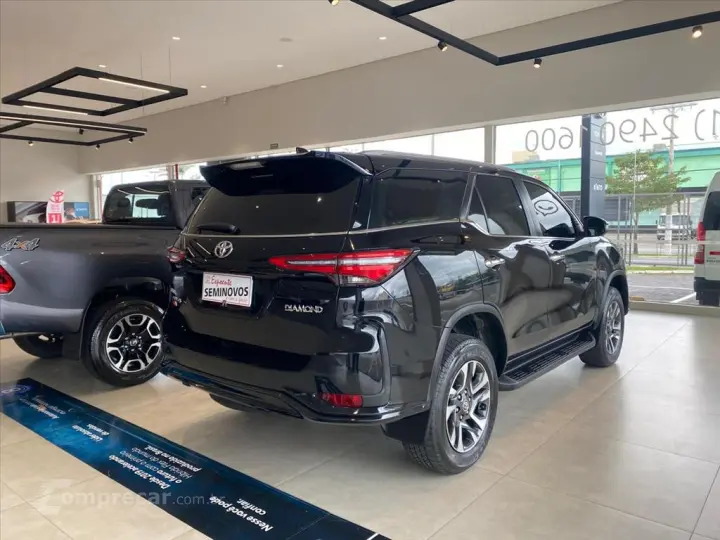 HILUX SW4 2.8 D-4D TURBO DIESEL DIAMOND 7L 4X4 AU