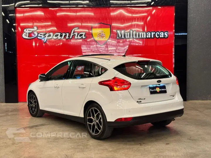 Focus 2.0 Titanium 16V Flex 4P Powershift