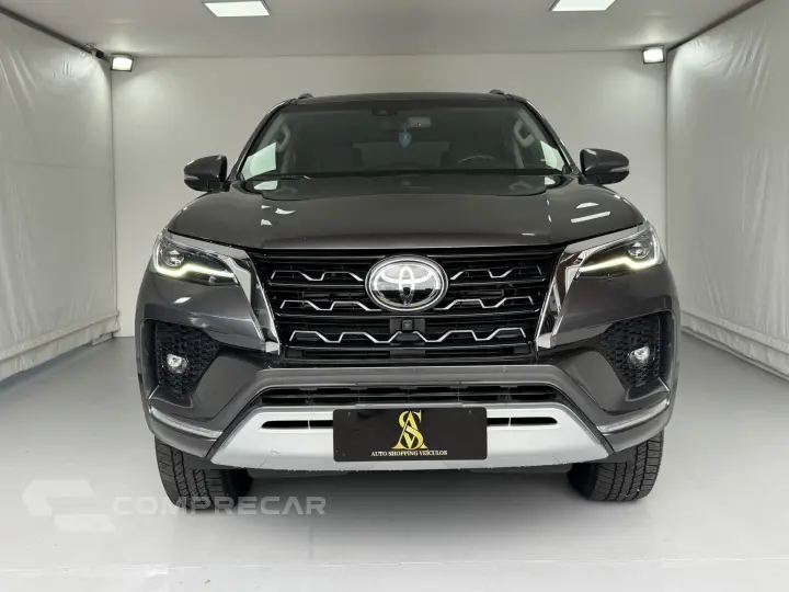 HILUX SW4 2.8 D-4d Turbo SRX 7L 4X4