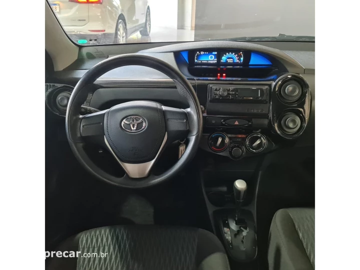 ETIOS 1.5 X PLUS SEDAN 16V FLEX 4P AUTOMÁTICO