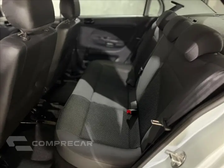 VOYAGE 1.0 12V MPI Totalflex