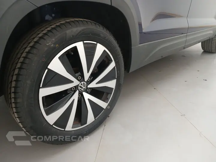 TAOS 1.4 250 TSI TOTAL FLEX HIGHLINE AUTOMÁTICO