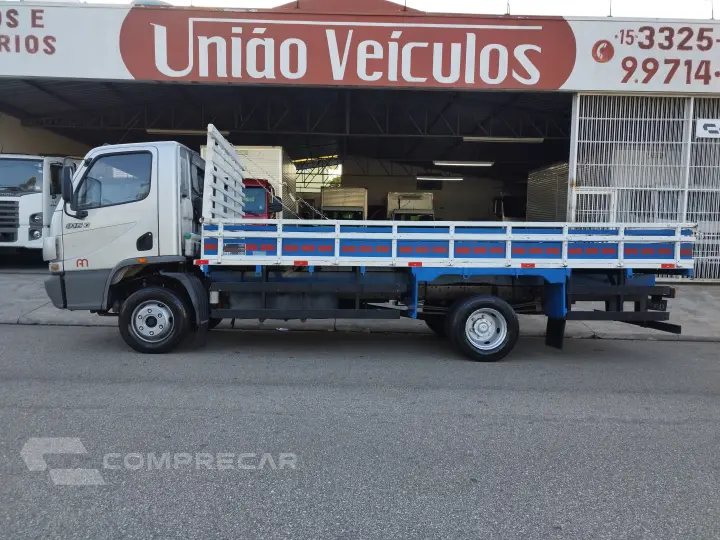 Accelo 915C + Carroceria