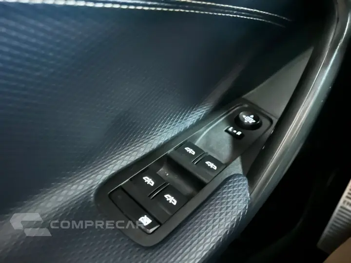 TRACKER Premier 1.2 Turbo 12V Flex Aut.