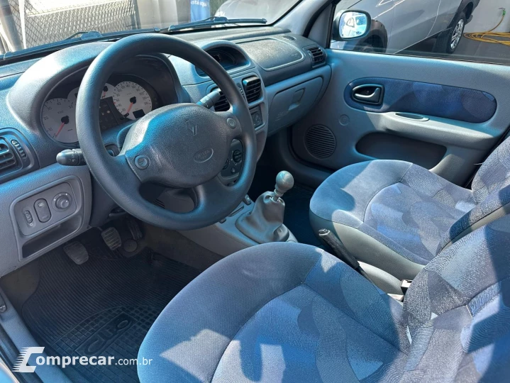 Clio Sedan 1.0 16V 4P RT