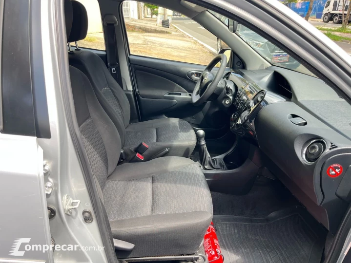 ETIOS XLS Sedan 1.5 Flex 16V 4p Mec.