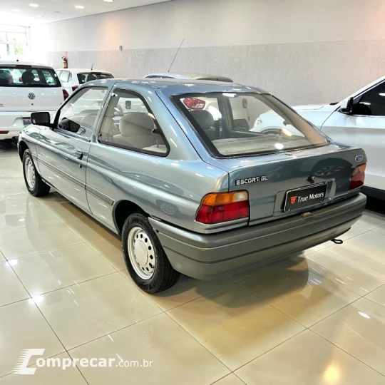 ESCORT 1.6 GL 8V