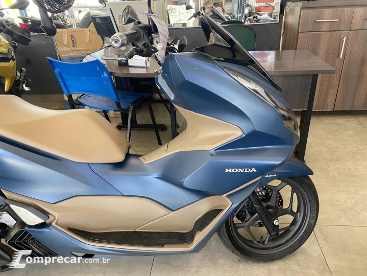 PCX 160 DLX