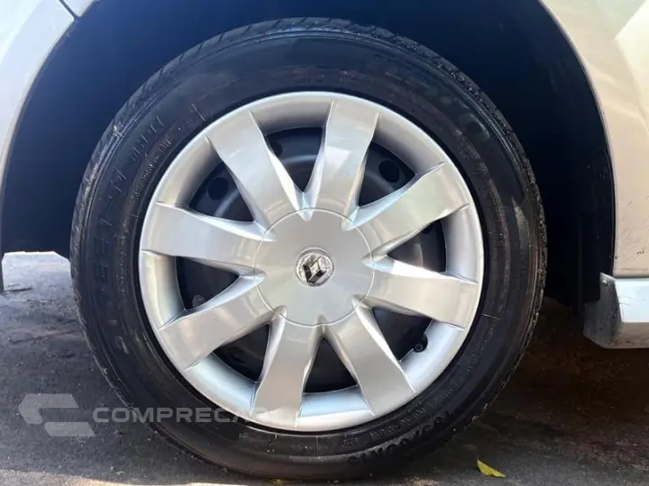 SANDERO EXP 16