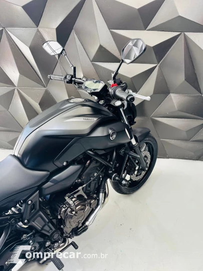 mt 07 abs