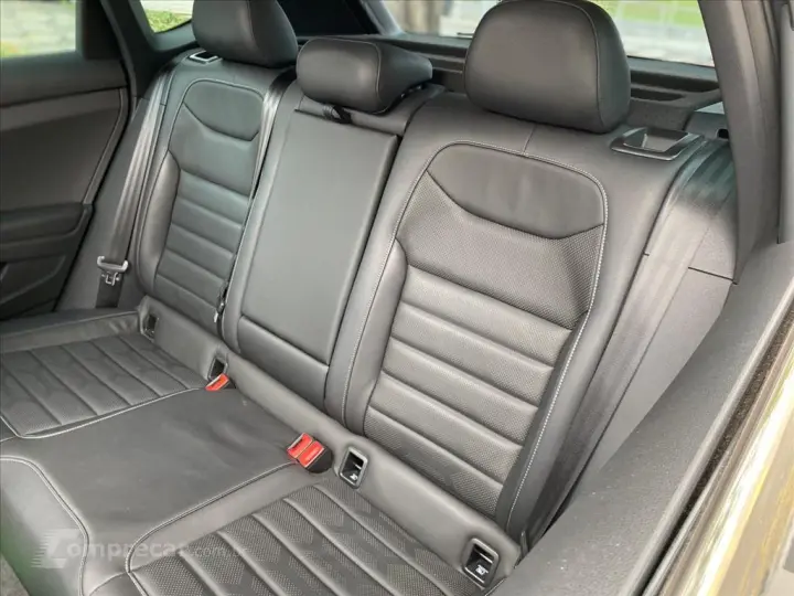 TAOS 1.4 250 TSI TOTAL FLEX HIGHLINE AUTOMÁTICO