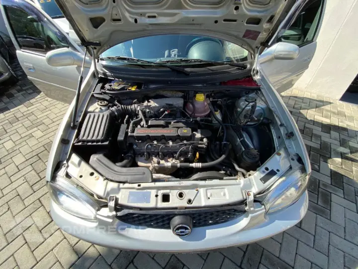 Corsa Super 1.6 MPFI 8v 5p