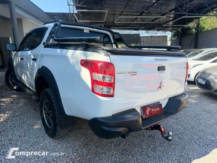 L200 TRITON 2.4 16V Turbo Sport GLS CD 4X4