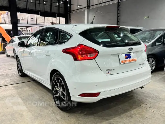 FOCUS HATCH - 2.0 TITANIUM 16V 4P POWERSHIFT