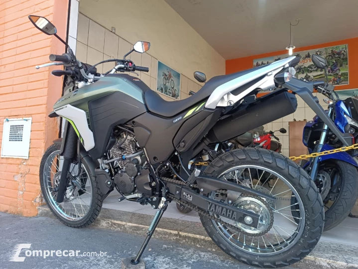 XTZ 250 LANDER