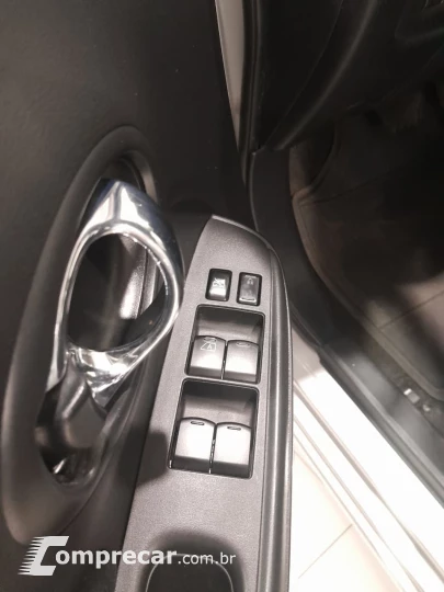 Versa Sedan 1.6 16V 4P SV FLEX XTRONIC AUTOMÁTICO CVT
