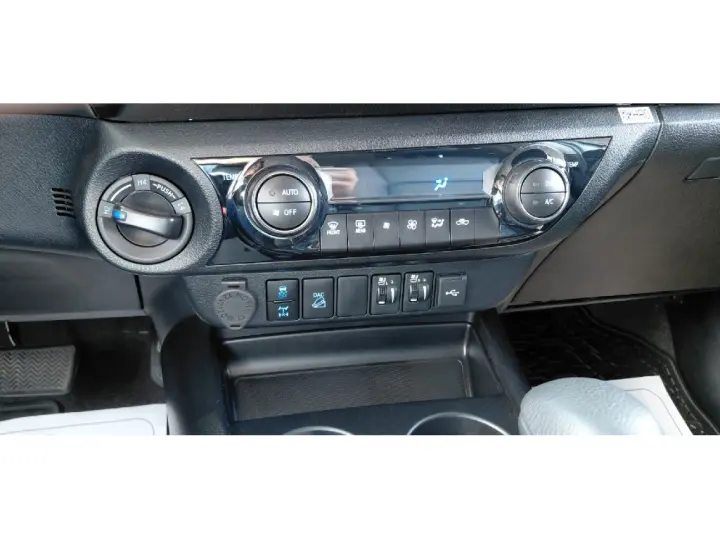 HILUX 2.8 D-4D TURBO DIESEL CD SRX 4X4 AUTOMÁTICO