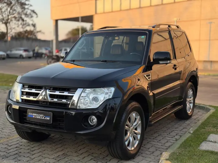 Pajero Full 3.8 V6 24V HPE 4X4 AUTOMÁTICO