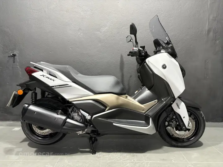 XMAX 250 ABS CONNECTED