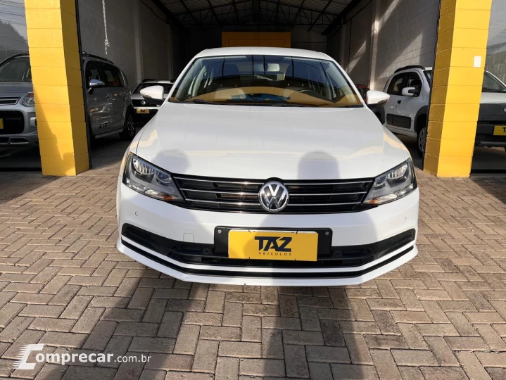 Jetta 2.0 4P CONFORTLINE TIPTRONIC AUTOMÁTICO