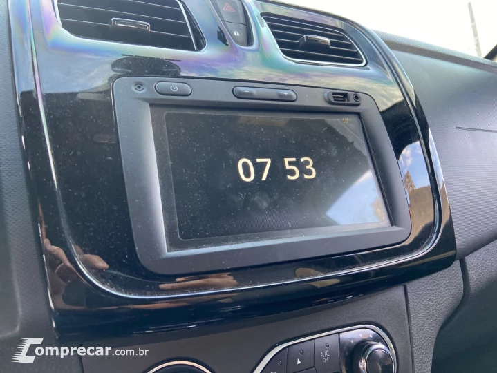 SANDERO 1.6 16V SCE Stepway Iconic