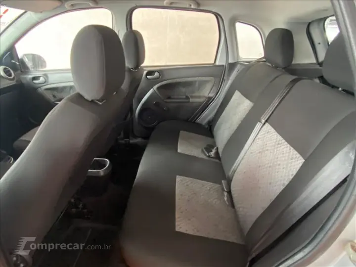 FIESTA 1.6 MPI Hatch 8V