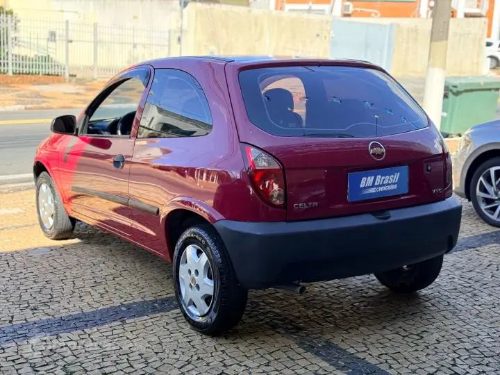 CELTA 1.0 MPFI Life 8V