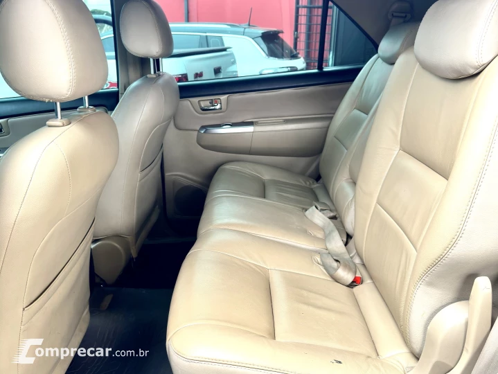 HILUX SW4 2.7 SR 7 LUGARES 4X2 16V FLEX 4P AUTOMÁTICO
