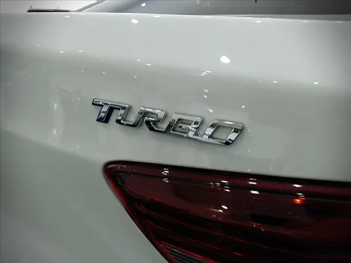 ONIX 1.0 TURBO FLEX PLUS LTZ AUTOMÁTICO