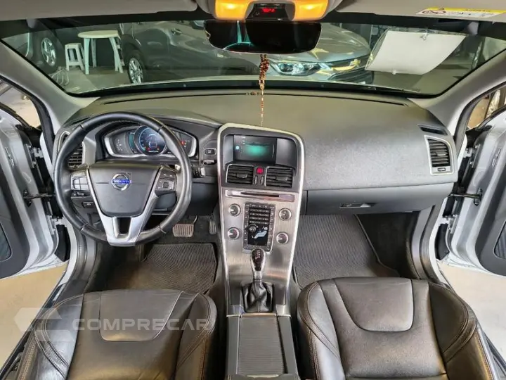 XC60 2.0 T5 MOM