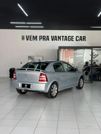 ASTRA 2.0 MPFI Advantage 8V