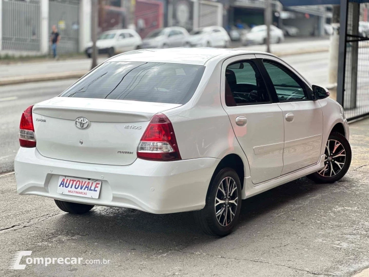 ETIOS 1.5 PLATINUM SEDAN 16V FLEX 4P AUTOMÁTICO