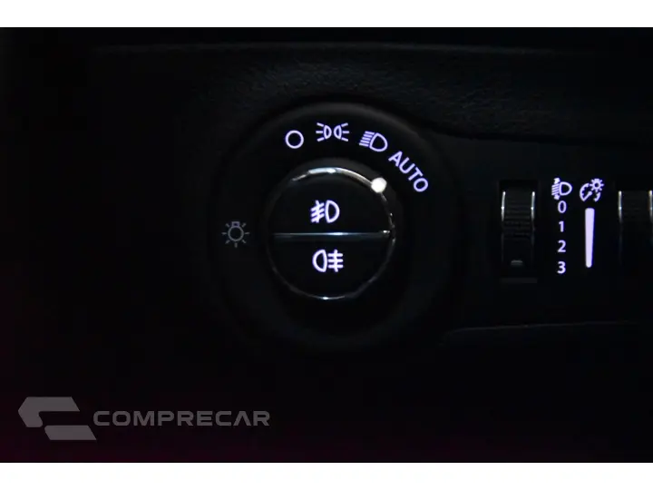 COMPASS 2.0 16V DIESEL LONGITUDE 4X4 AUTOMÁTICO