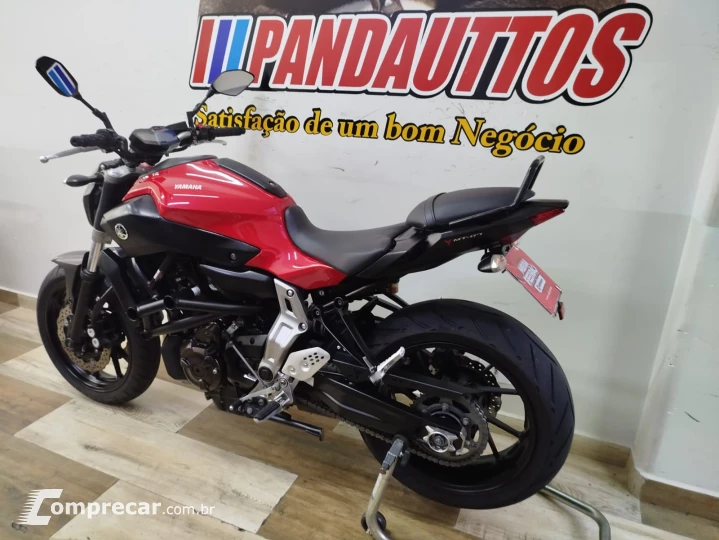 MT-07 700 cc