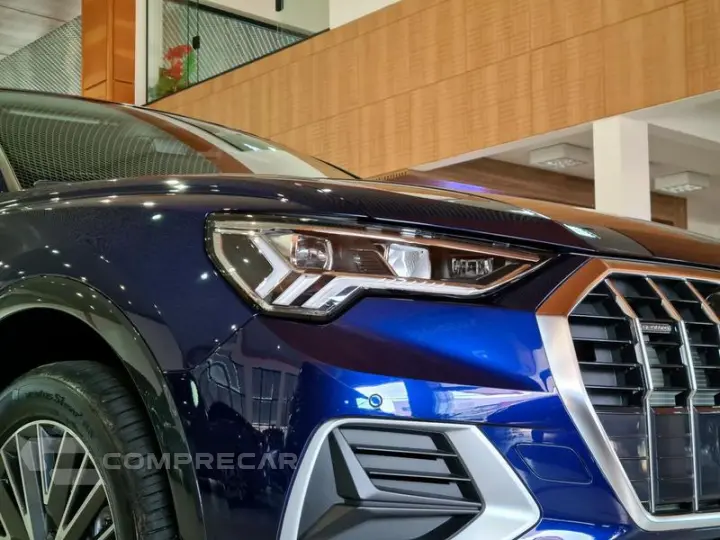 Q3 PERFORMANCE 2.0 TFSI QUATTRO