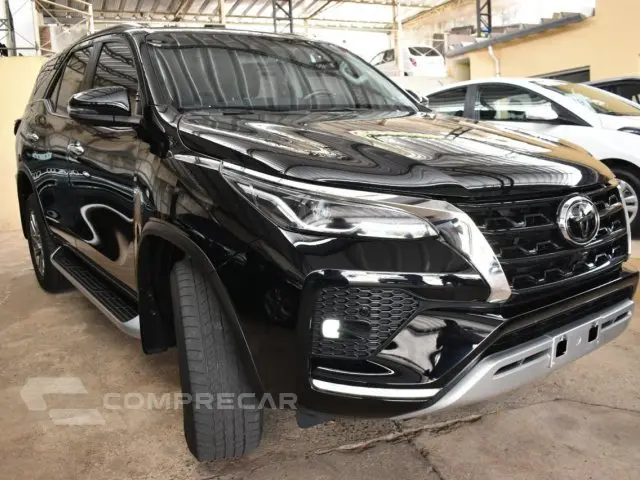HILUX SW4 - 2.8 D-4D TURBO SRX 4X4 AUTOMÁTICO
