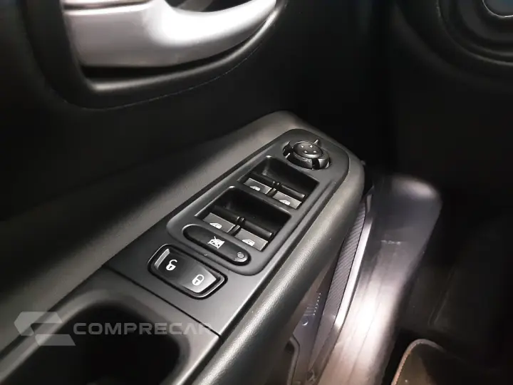 RENEGADE 1.3 T270 TURBO FLEX LONGITUDE AT6