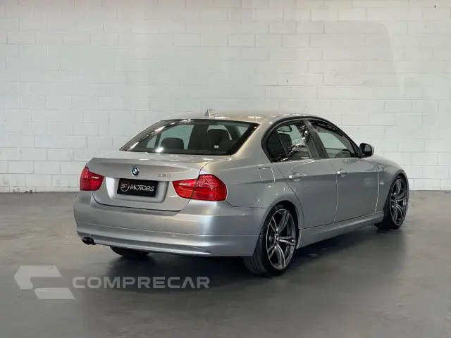 320i - 2.0 16V 4P AUTOMÁTICO