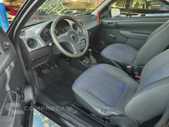 CELTA 1.0 MPFI Life 8V