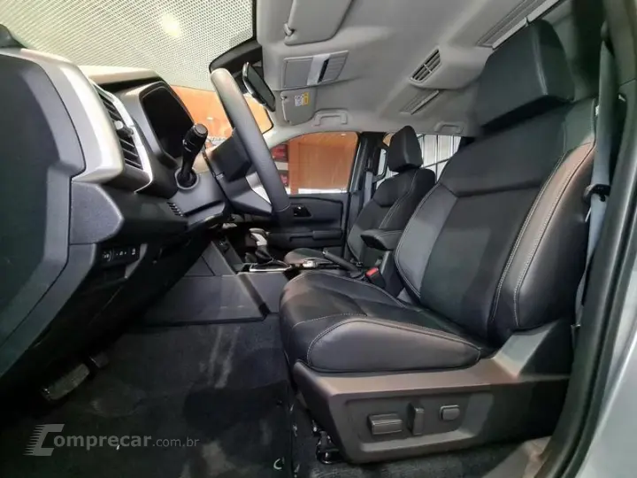 TRITON HPE-S 2.4 CD 4x4 TB DIESEL AUT.