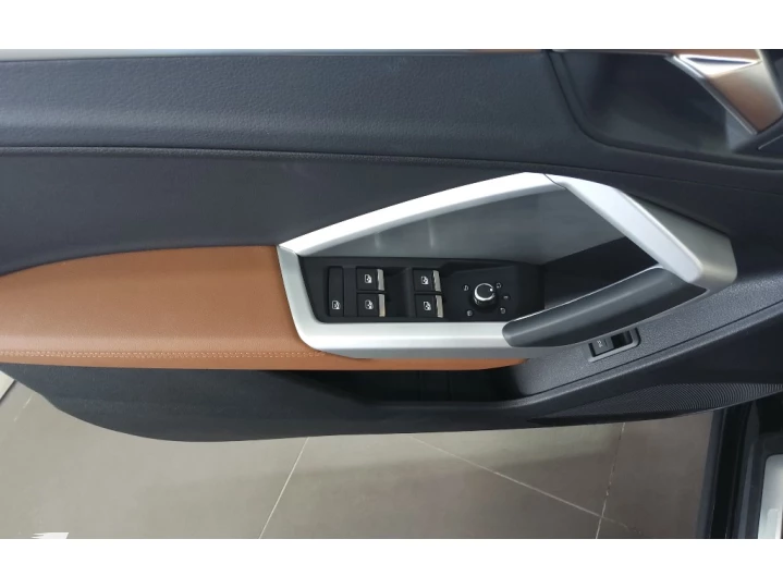 Q3 2.0 40 TFSI GASOLINA PERFORMANCE QUATTRO TIPTRONIC