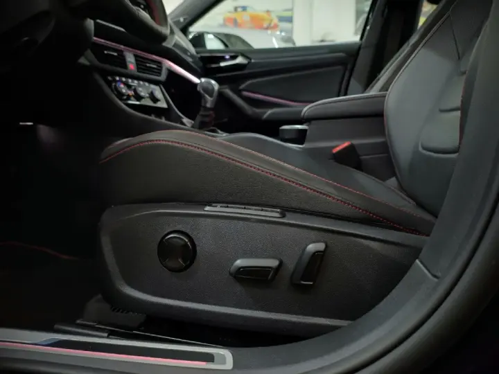 JETTA 2.0 350 TSI GASOLINA GLI DSG