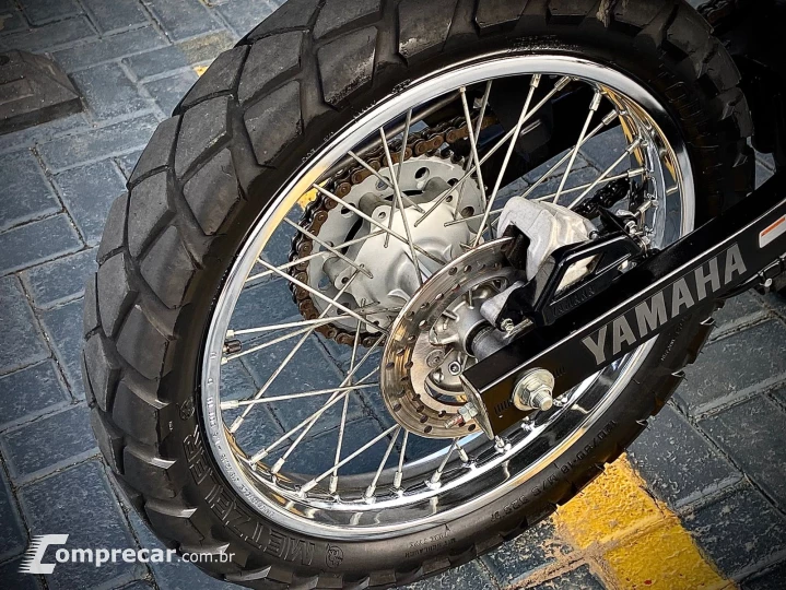 XTZ 250 LANDER