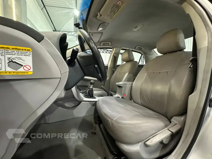 Corolla GLi 1.8 Flex 16V Mec.